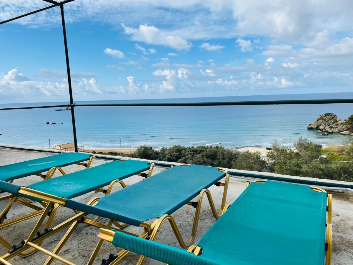 Papadatos Apts With Amazing View - 5Mins From The Beach Kontogialos ภายนอก รูปภาพ
