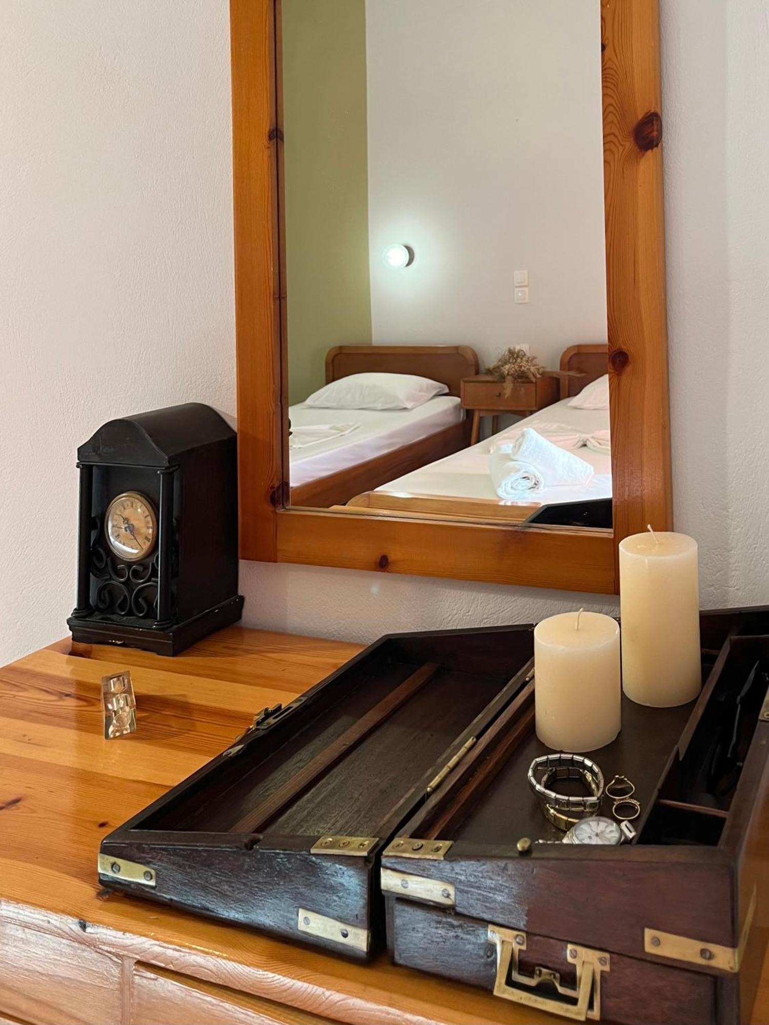 Papadatos Apts With Amazing View - 5Mins From The Beach Kontogialos ภายนอก รูปภาพ